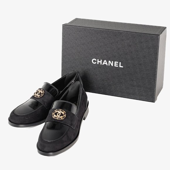 Chanel 22K Black Patent and Suede Crystal-CC Loafers, Size 8.5 - Picture 11 of 11